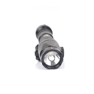 Linterna M300A Negra