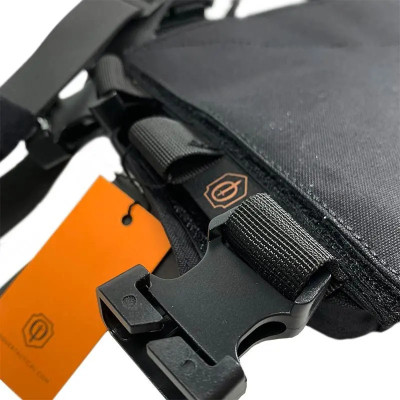 Conquer Multi Chest Rig Estilo Negro